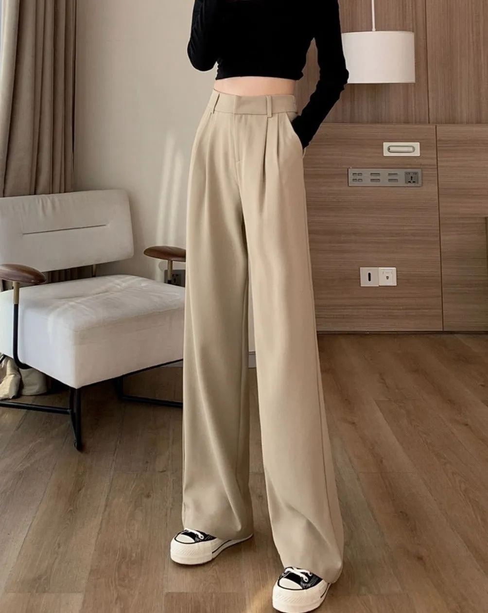 Seoul Soiree Pleated Joggers